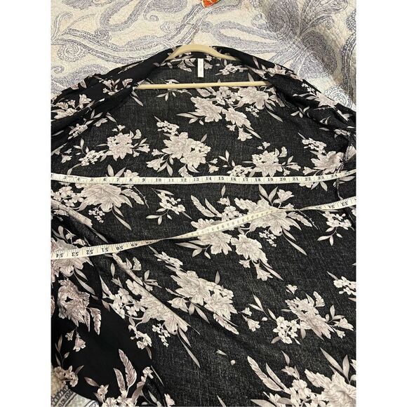 New Spiritual Gangster Maya Tie Front Kimono Robe Pockets Black Floral One Size - Picture 11 of 12